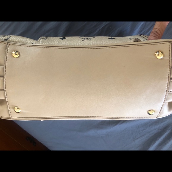 Authentic MCM Beige Leather Hobo Shoulder Bag - Picture 9 of 14